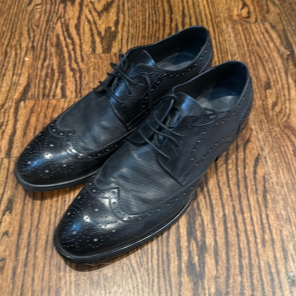 Men’s black wingtip shoes size 12
